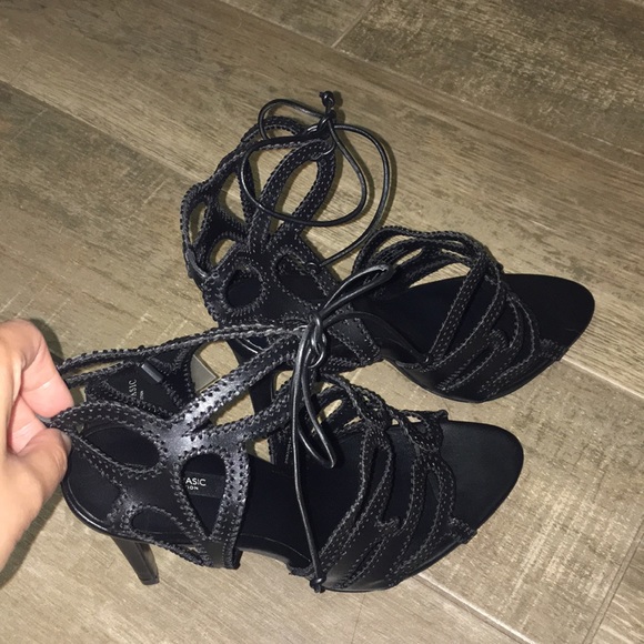 HIGH HEELED WRAPAROUND INTERLACED SANDALS ZARA - Picture 2 of 4